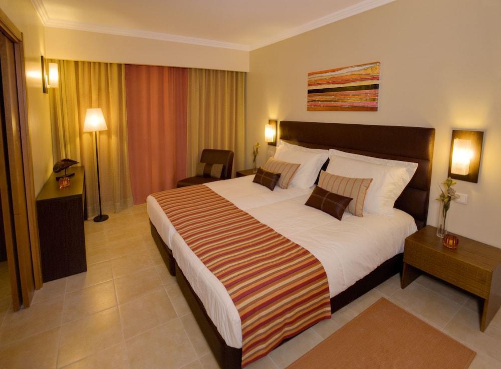 אלבופיירה Alfagar Aparthotel מראה חיצוני תמונה